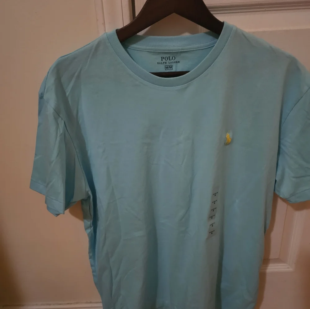 Polo by Ralph Lauren Men's Light Blue Tee Size M - Picture 4 of 4